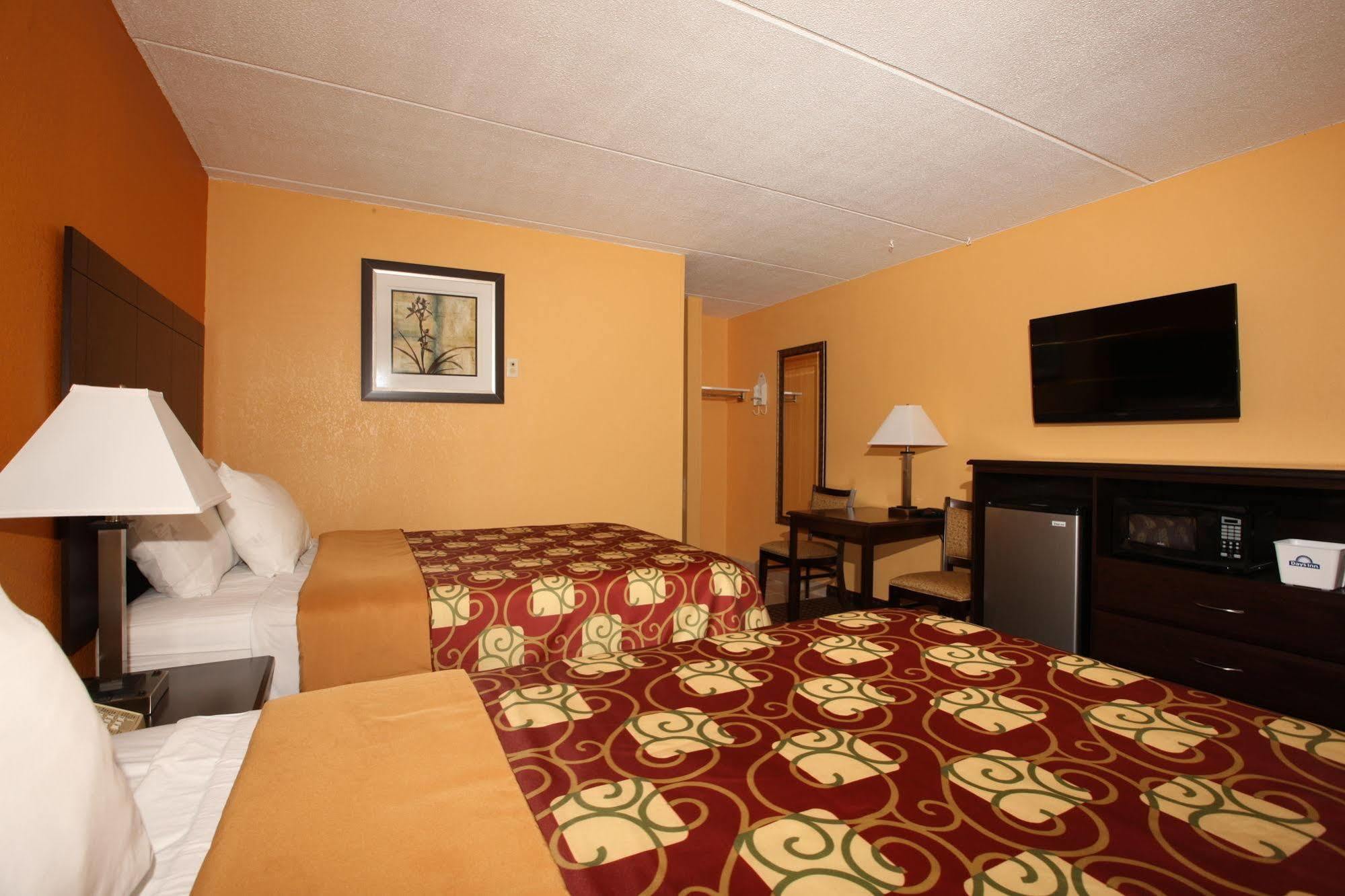 Blue Sky Inn Glens Falls-Saratoga-Lake George Екстер'єр фото