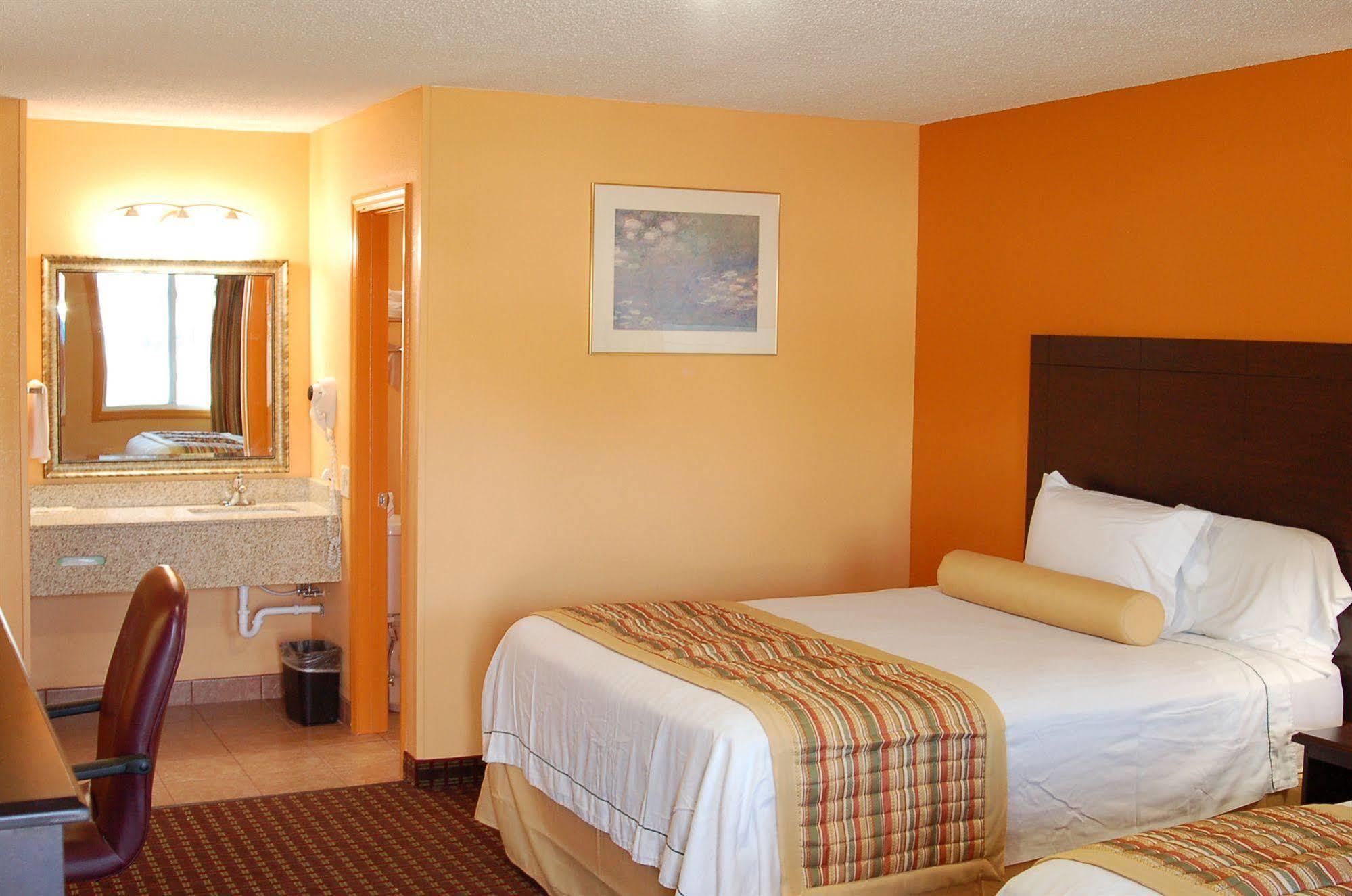 Budgetel Inn Glens Falls-Lake George-Saratoga Екстер'єр фото